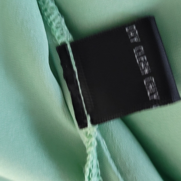 Sleeveless Button Back Blouse - Picture 10 of 10